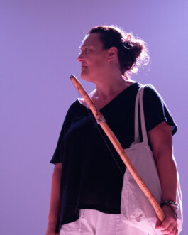 Esther Abellán actuando en