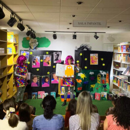 Esther Abellán en Talleres y cuenta cuentos con Maruja y Martín Teatro 