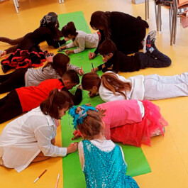 JUGAMOS CON LA POESÍA (Infantil) 